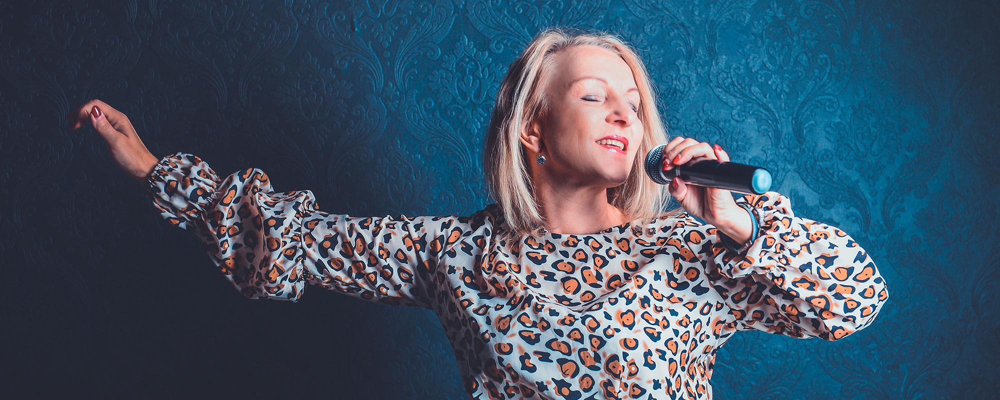 corinna-anders-schlager-radebeul-startseite-header